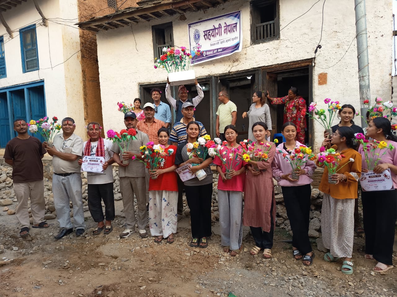 हराउदै गएको हस्तकला अत्तरशिख तालिम सम्पन्न
